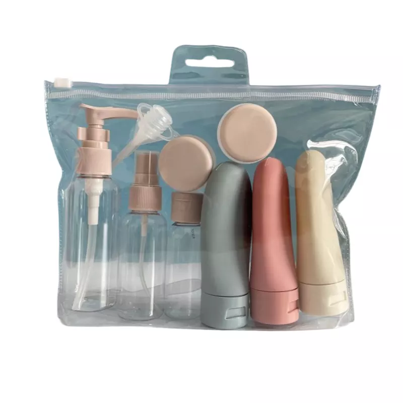 INF Set med reseflaskor och tillbehör 11 delar