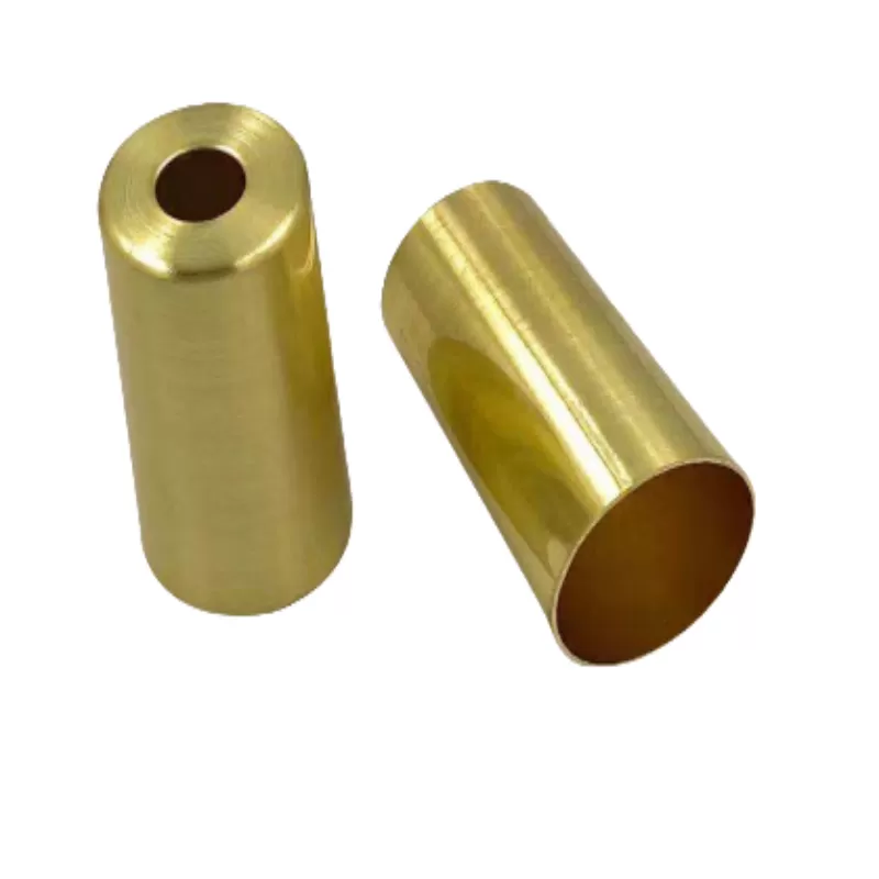 INF Set med 4 lyxiga guldpläterade möbelbenkappor