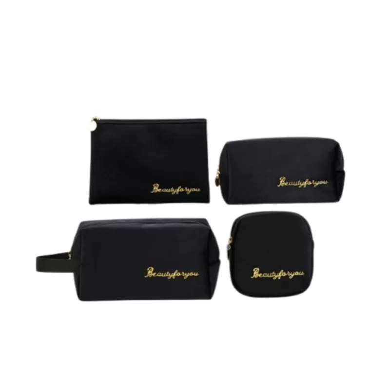 INF Sminkväska i 4 delar i sammet Svart