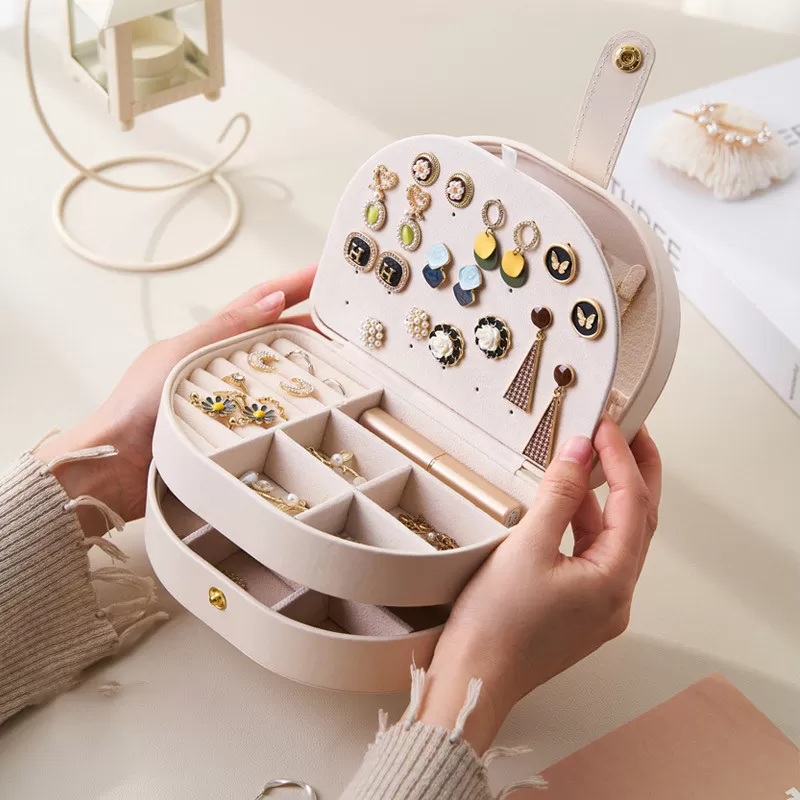 INF Smyckeskrin i flera lager med lås Vit