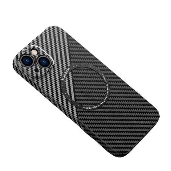 INF Ultratunt iPhone 13-seriefodral i kolfiber med MagSafe iPhone 13 Pro