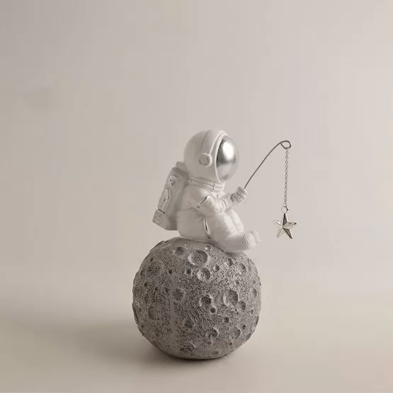 INF Kreativ Astronaut Fiskar Stjärnor Harts Prydnad - Dekorativ Rymdtema Skulptur Modell 3