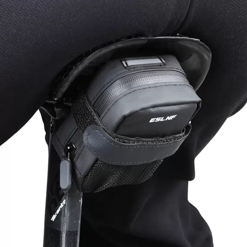 INF Vattentät sadelväska för landsvägs- och mountainbikes